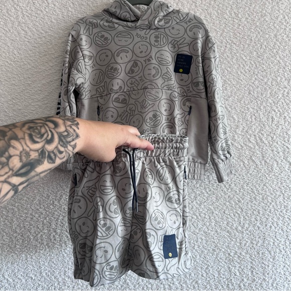 Mayoral Toddler Kids‎ Sweatshirt & Sweat Shorts Smiley Face Matching Set Size 2T